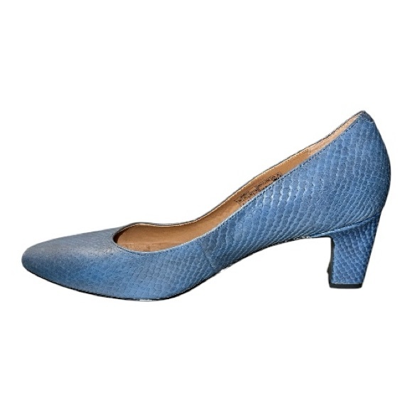 Vionic Madison Mia Blue Textured Pumps - Picture 4 of 9
